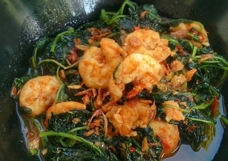 Resep Tumis Bayam Sambel Terasi yang Enak