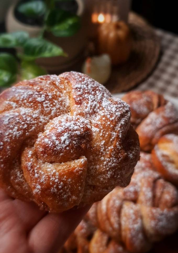 Булки з корицею⠀⠀⠀