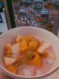 Sop buah syrup pisang susu tjampolay