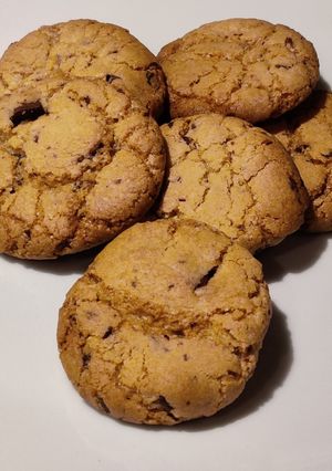 A picture of Vegan chocolate chip cookies.