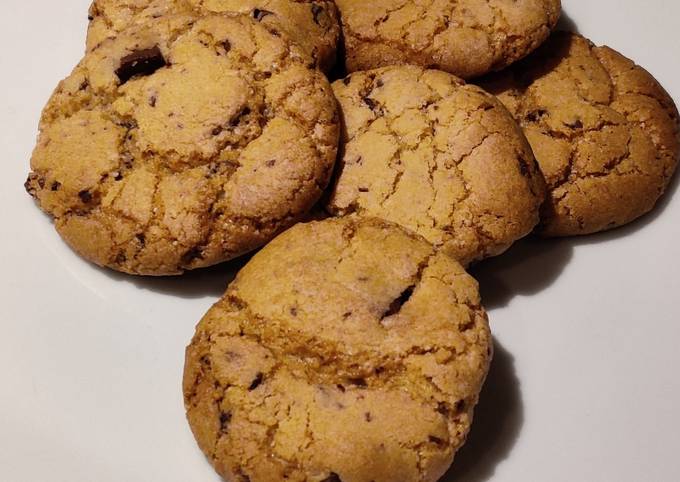 Vegan chocolate chip cookies