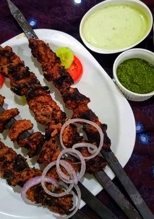 A picture of Behari Boti.