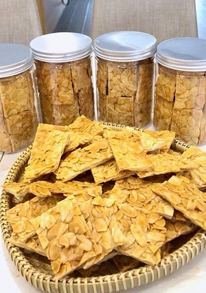 Hình của món Bánh ngói Hạnh nhân.