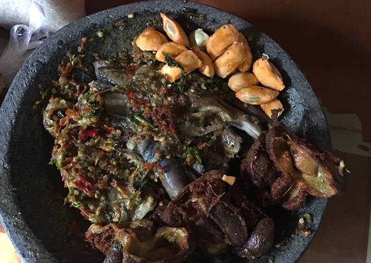 Resep Sambel terong penyet | Cara Bikin Sambel terong penyet Yang Paling Enak