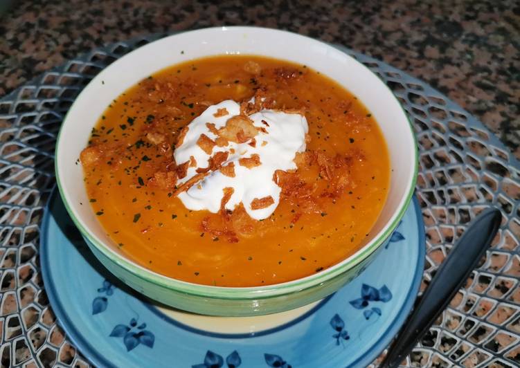 How to Make Fatto in casa Vellutata di zucca +🧅+🥔 Con tzartziki e cipolle croccanti