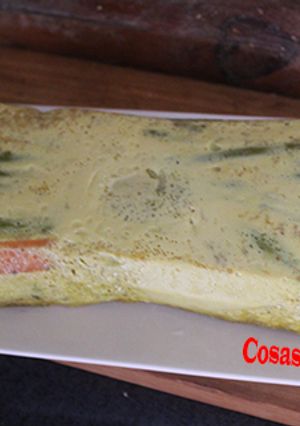 Foto principal de Tortilla de espárragos y zanahoria al microondas