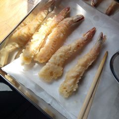 A picture of Prawns tempura.