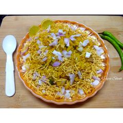A picture of Indori poha.