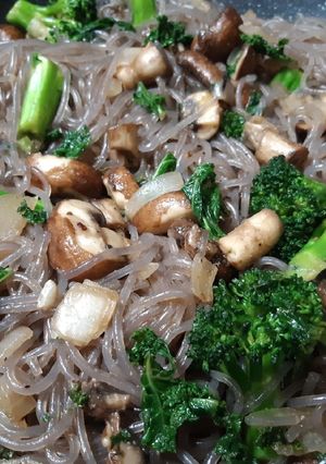 A picture of Garlic Mushroom, Kale & Broccoli w/Purple Sweet Potato noodles.