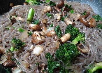 Easiest Way to Recipe Tasty Garlic Mushroom Kale  Broccoli wPurple Sweet Potato noodles