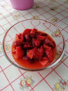 Una foto de Fresas al zumo de naranja