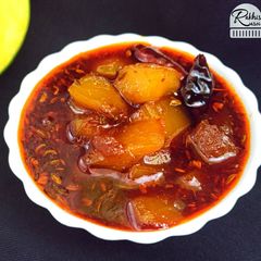 A picture of Sweet and sour raw mango curry.