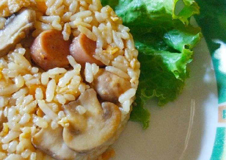 Langkah Mudah untuk Menyiapkan Nasi goreng jamur champignon, Lezat Sekali