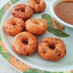 A picture of Instant Semolina / Sooji Vada.
