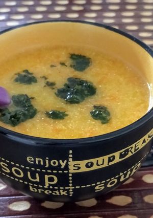 Una foto de Sopa súper rápida de polenta😋😋