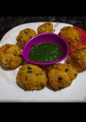 सूजी के पकौड़े (sooji ke pakode recipe in Hindi) रेसिपी मुख्य फोटो