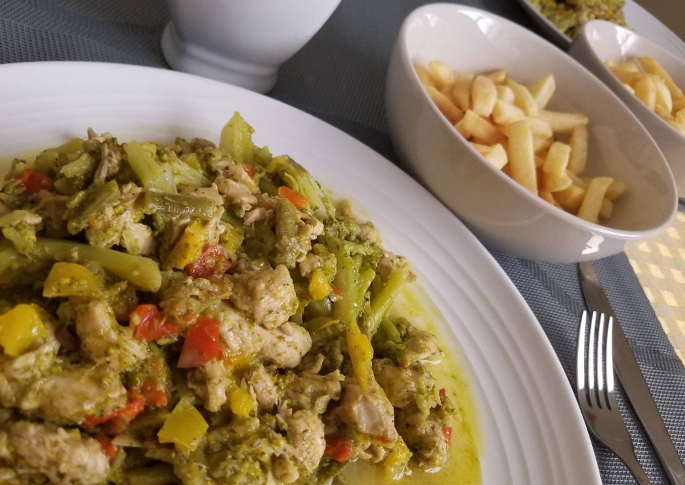 Pechuga al Pesto con Vegetales