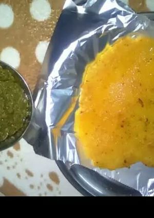 A picture of Makke di roti.