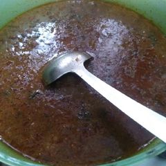 A picture of Brown chana Gravy.