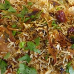 A picture of Hyderabadi chicken biryani.