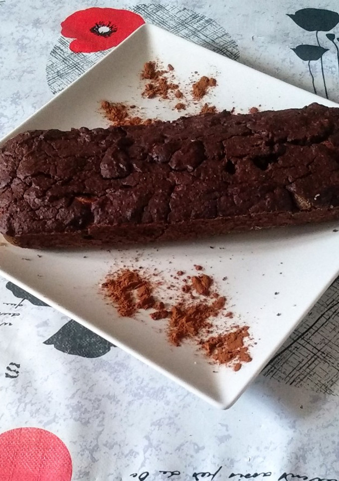 Una foto de Bizcocho de pera y cacao