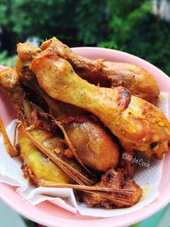 Foto resep Ayam Goreng Ungkep Rempah🍗🍗