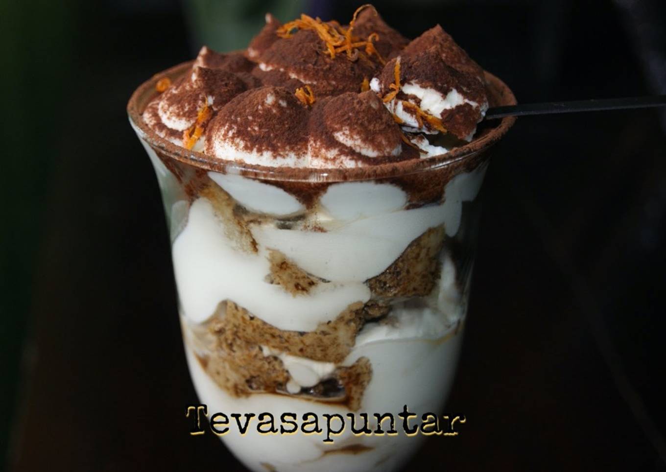 Tiramisú a la naranja en copas
