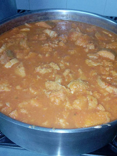 Una foto de Sopa de tomate al estilo de mi madre, María