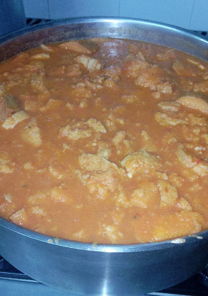 Una foto de Sopa de tomate al estilo de mi madre, María