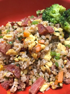 👩🏻🍳香腸蛋炒飯-簡易炒飯 的食譜成品照片