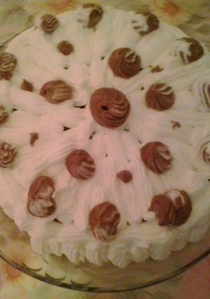 O poză a rețetei Tort cu cremă de vanilie.
