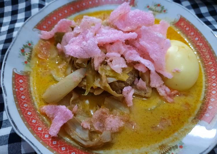 Langkah Mudah untuk Menyiapkan Lontong Sayur Padang, Bikin Ngiler