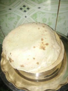 गेहूं रोटी(gehun roti recipe in hindi) रेसिपी मुख्य फोटो