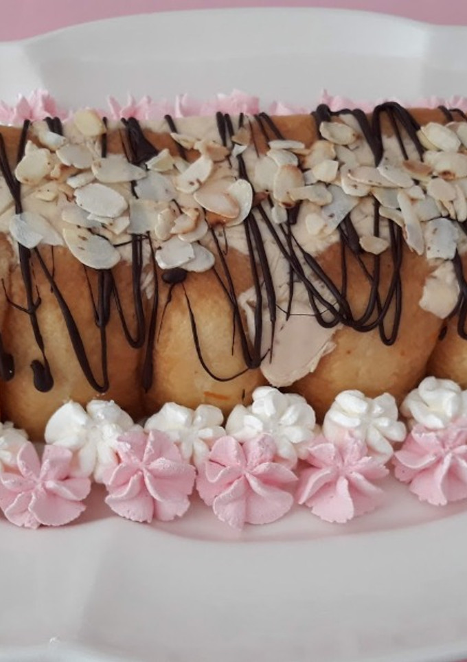 Una foto de Tarta de turrón -sin horno-