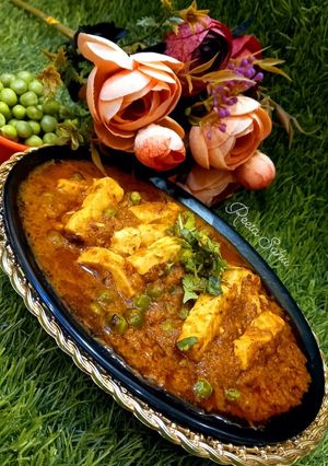 ढाबा स्टाईल मटर पनीर (Dhaba style matar paneer recipe in Hindi) रेसिपी मुख्य फोटो