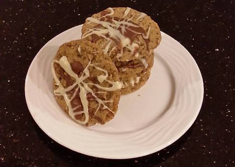 Coffee Shortbread Cookies with Toffee Chips