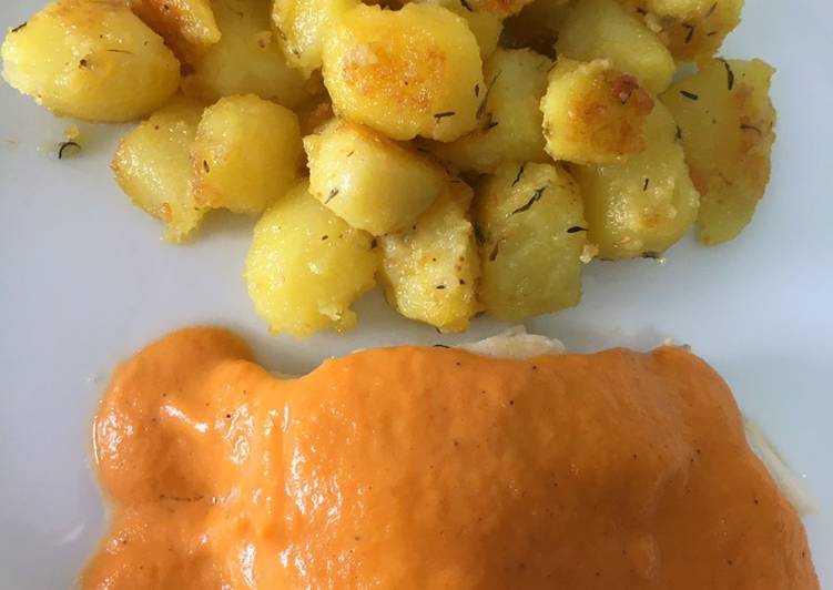 Bacalao o merluza en crema de pimientos con patatas a mi manera