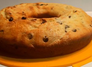 Una foto de Torta de aceite con copitos de chocolate