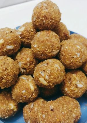 A picture of Sprouted Nachni Laddoo.
