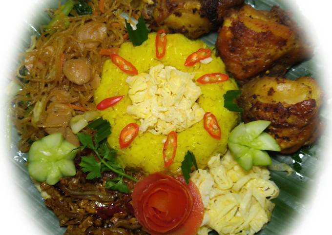 Resep Nasi Kuning Magicom 135 Oleh Ati Agus Sapto Moms Firza Cookpad