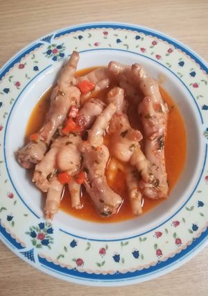 Una foto de Uñas de pollo al estilo de mi abuela