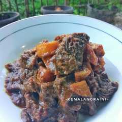 รูปของ Lapis Daging Sapi + Kentang
