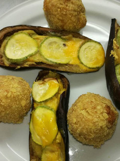Una foto de Berenjenas rellenas con masa de garbanzos