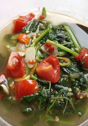 Foto resep Bayam Kuah Pedas