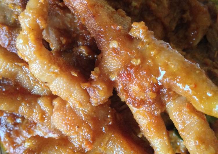 Rahasia Memasak Ceker pedas empuk dan simpel yang Nikmat