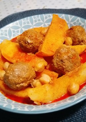 Une photo de Ragout de pommes de terre aux boulettes de viande hachée 🌶