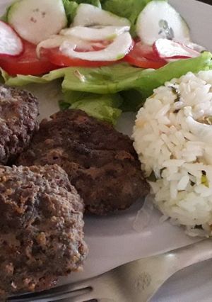 Una foto de Tortas de carne molida