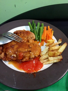 Foto resep Crispy Chicken Steak (w/ brown sauce)