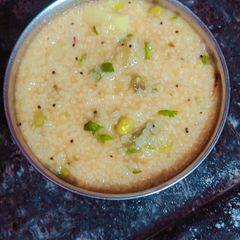 A picture of वेजिेटेबल दलिया.