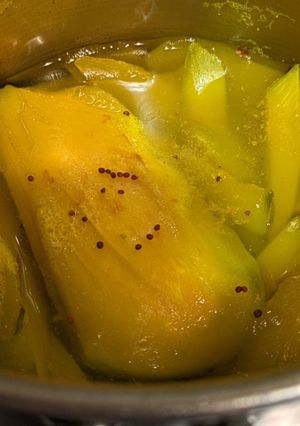 A picture of Kancha Aamer Tok (Raw Mango Tok).